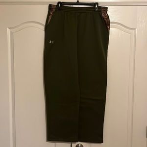Mens XL Under Armour storm sweatpants.
